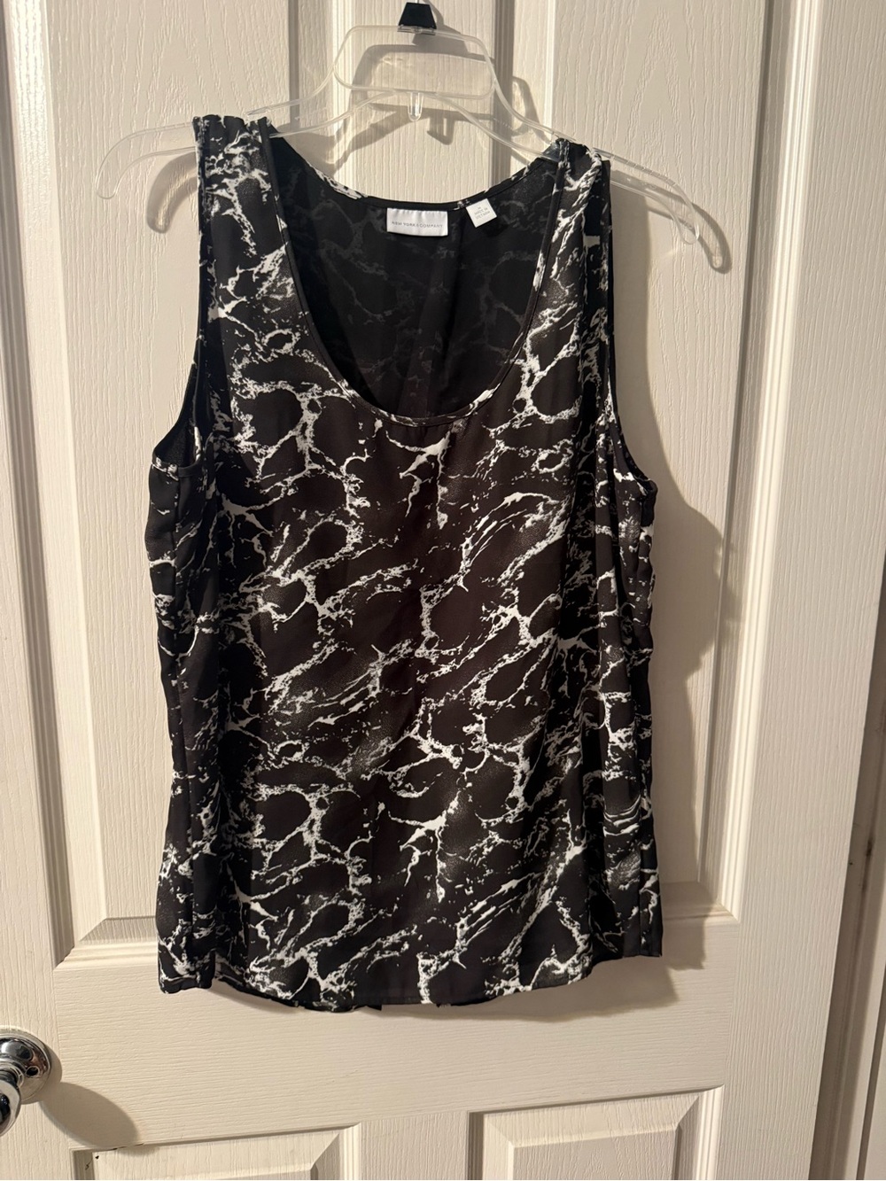 New York & Company Black and White Marble Print Tank
